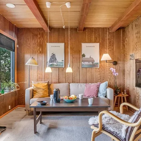 Tayana - 75m To The Fjord By Interhome Nyaraló